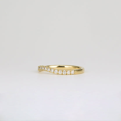 0.33 TCW Round Shaped Curved Moissanite Wedding Band