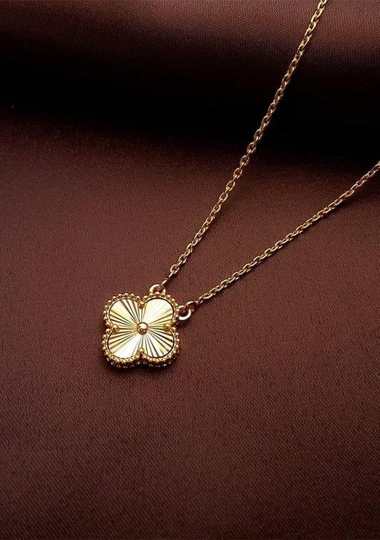 Clover Pendant Necklace