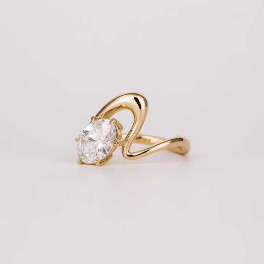 2.5 CT Oval Shaped Solitaire Moissanite Engagement Ring