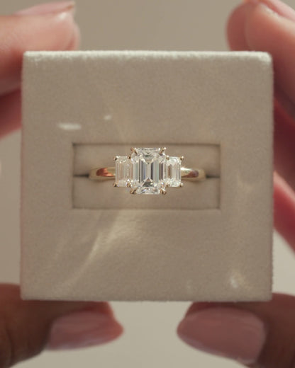 2 CT Emerald Cut Three Stones Moissanite Diamond Engagement Ring