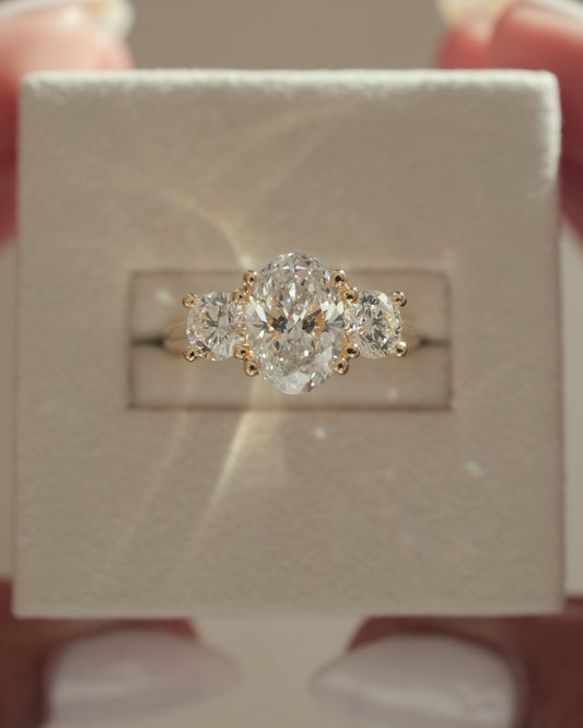 2 CT Oval Cut Three Stones Moissanite Engagement Ring