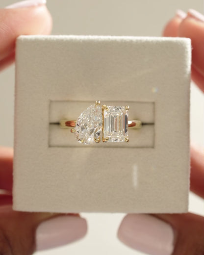 3.3 CT Emerald & Pear Cut Toi Et Moi Moissanite Engagement Ring
