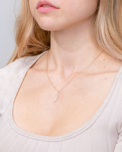 0.19 CT Round Leaf Pendant Moissanite Diamond Necklace in Solid Gold