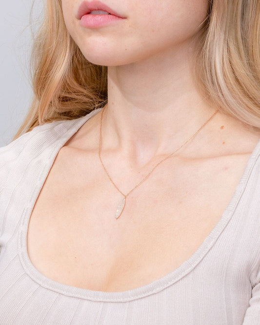 0.19 CT Round Leaf Pendant Moissanite Diamond Necklace in Solid Gold