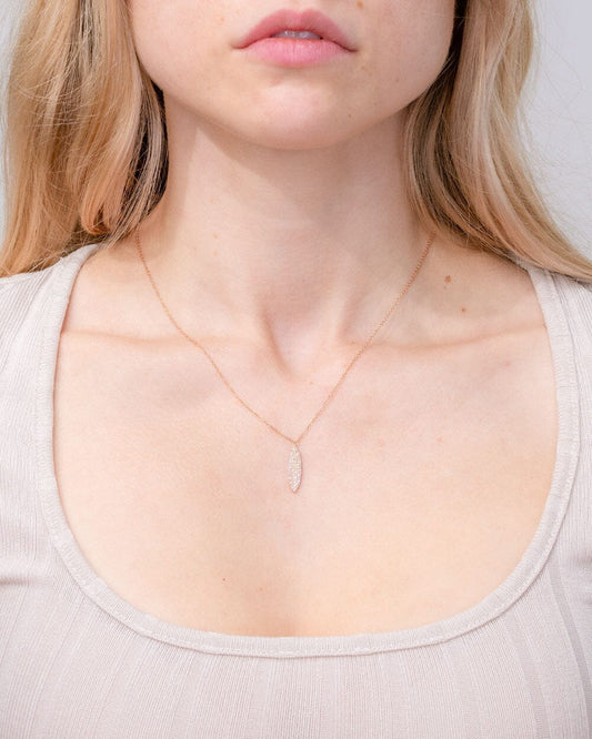 0.19 CT Round Leaf Pendant Moissanite Diamond Necklace in Solid Gold