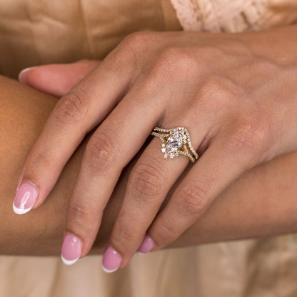 1 CT Oval Shaped Halo & Pave Moissanite Diamond Engagement Ring